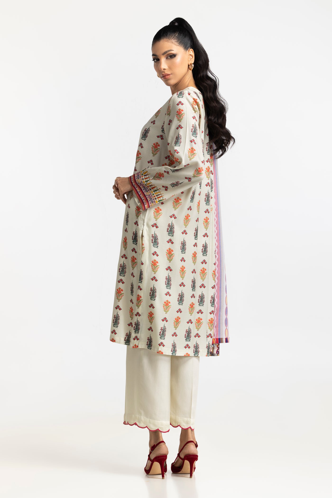 Gul Ahmed Ready to Wear 3 Piece Printed Cotail Suit IUSTKSD-393