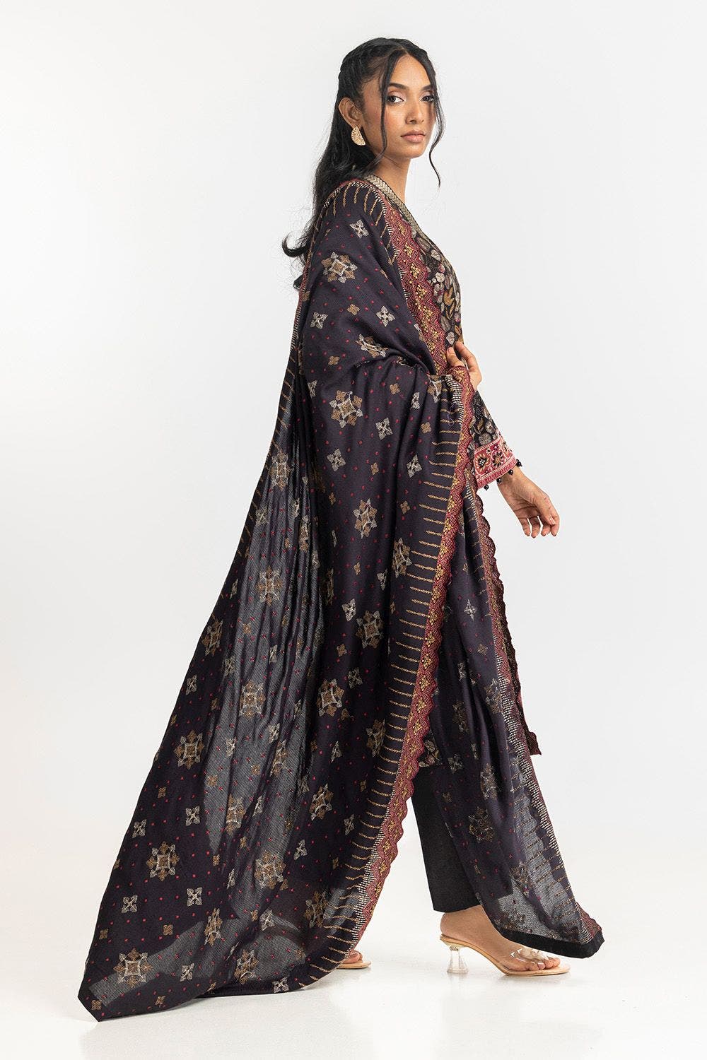 Gul Ahmed Ready to Wear 3 Piece Khaddar Printed With Embroidered Suit IUSTKSD-409