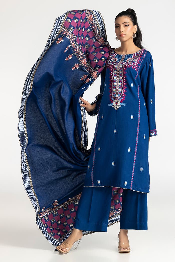 Gul Ahmed Ready to Wear 3 Piece Karandi Embroidered Suit IUSTKSD-441