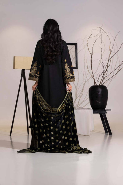 Gul Ahmed Ready to Wear 3 Piece Khaddar Embroidered Suit IUSTKSD-459