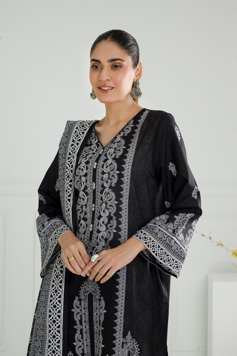 Gul Ahmed Ready to Wear 3PC Lawn Printed Suit IUSTKSD-488
