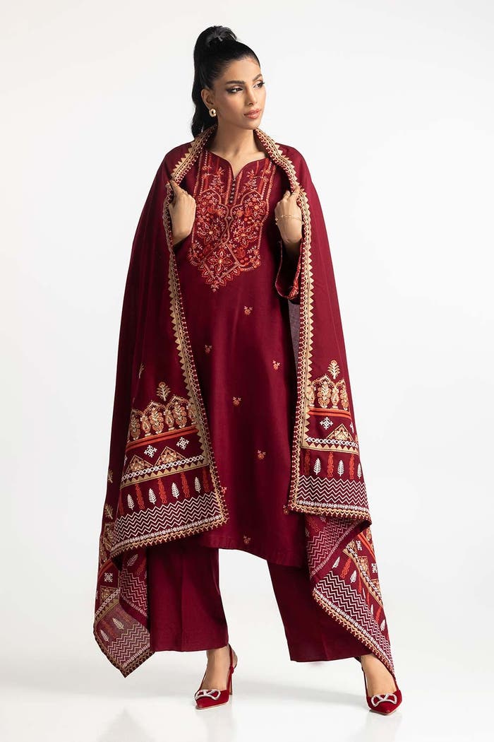 Gul Ahmed Ready to Wear 3 Piece Acrylic Embroidered Suit IUSTKSD-494