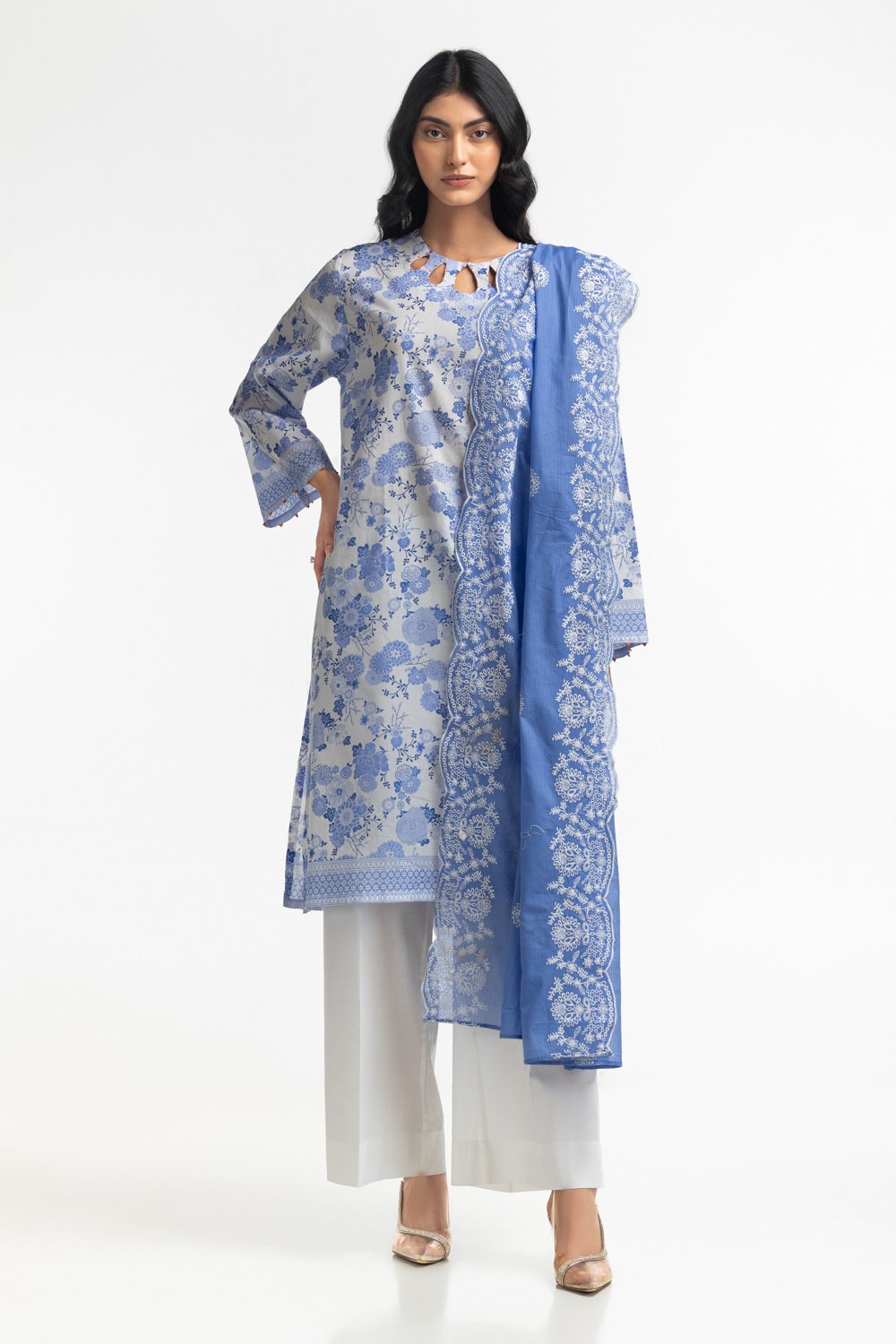 Gul Ahmed Ready to Wear 3PC Lawn Printed Embroidered Suit IUSTKSD-495