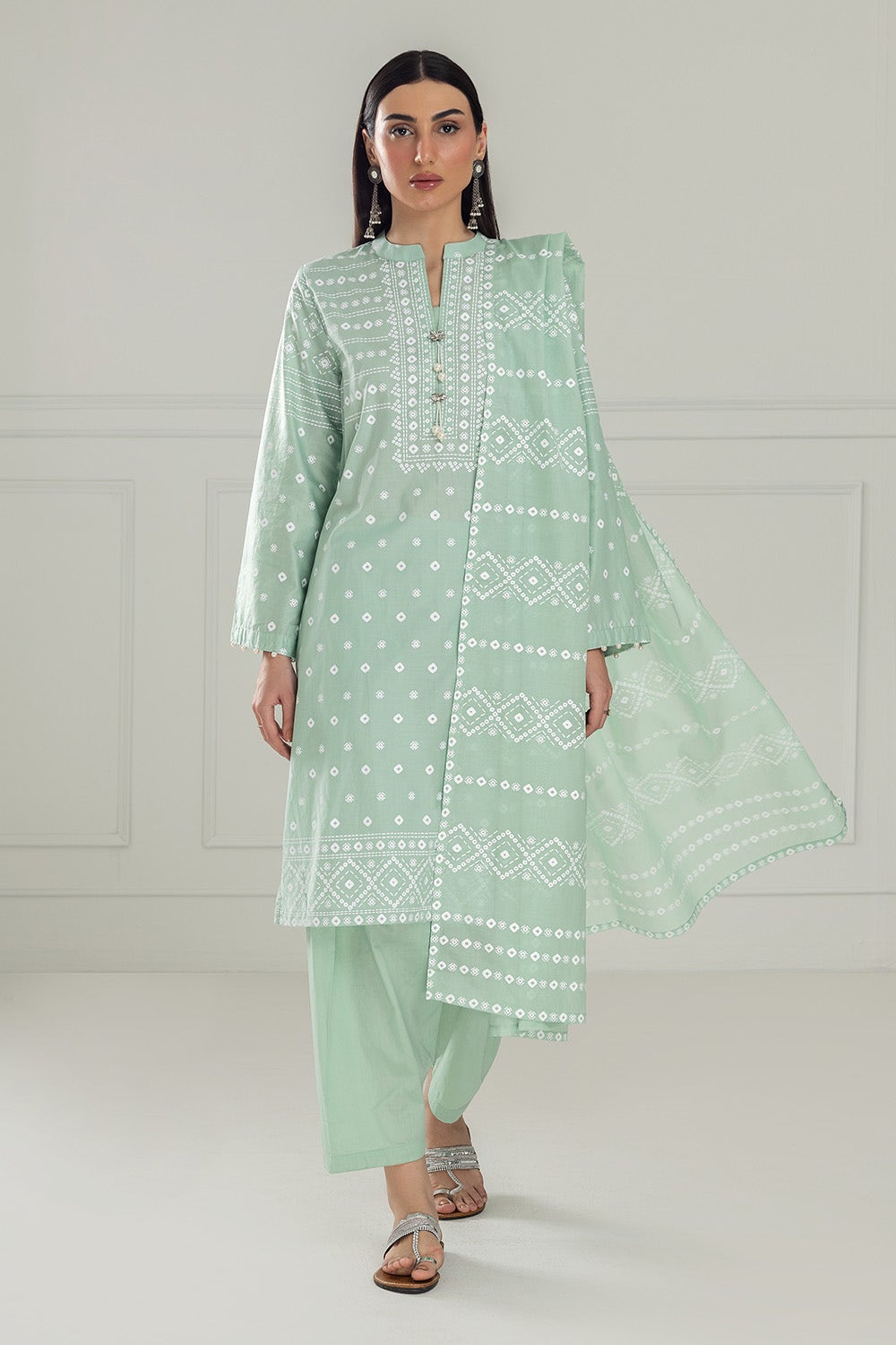 Gul Ahmed Ready to Wear 3PC Lawn Lacquer Printed Suit IUSTKSD-500