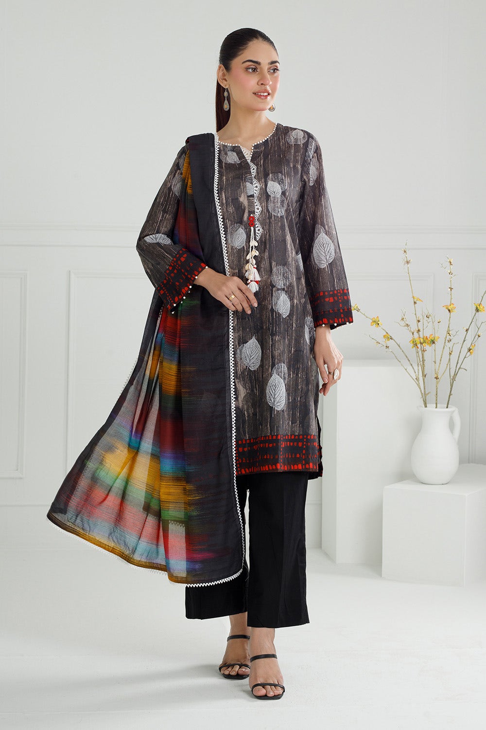 Gul Ahmed Ready to Wear 3PC Lawn Lacquer Printed Suit IUSTKSD-501