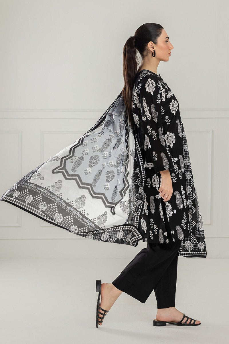 Gul Ahmed Ready to Wear 3PC Lawn Printed Suit IUSTKSD-503