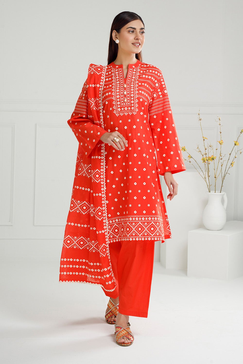 Gul Ahmed Ready to Wear 3PC Lawn Lacquer Printed Suit IUSTKSD-508