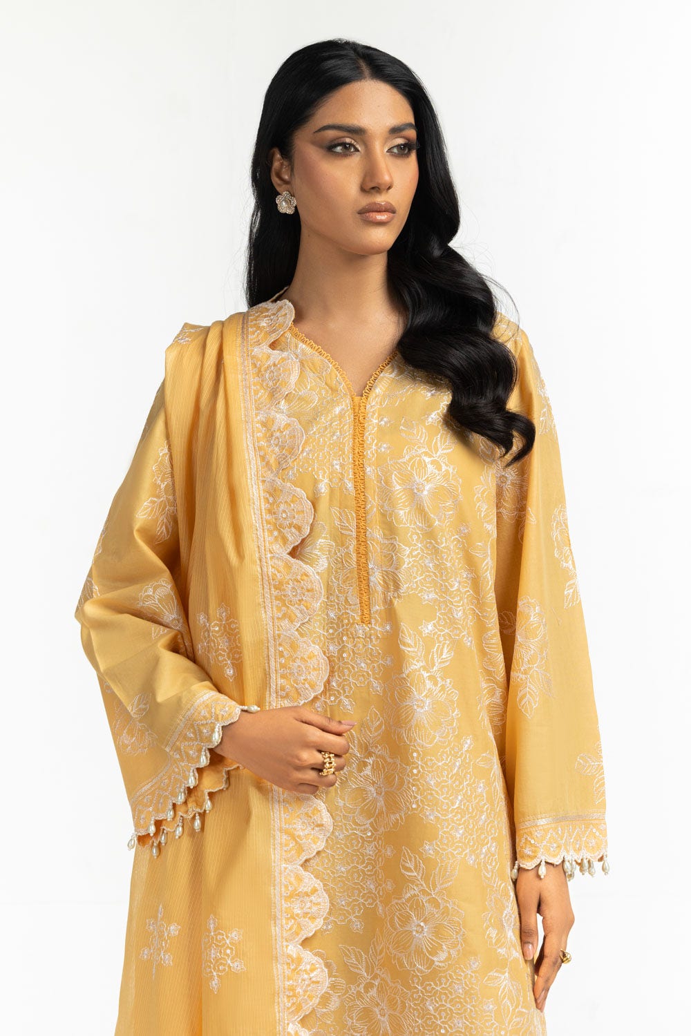 Gul Ahmed Ready to Wear 3PC Lawn Embroidered Suit IUSTKSD-535