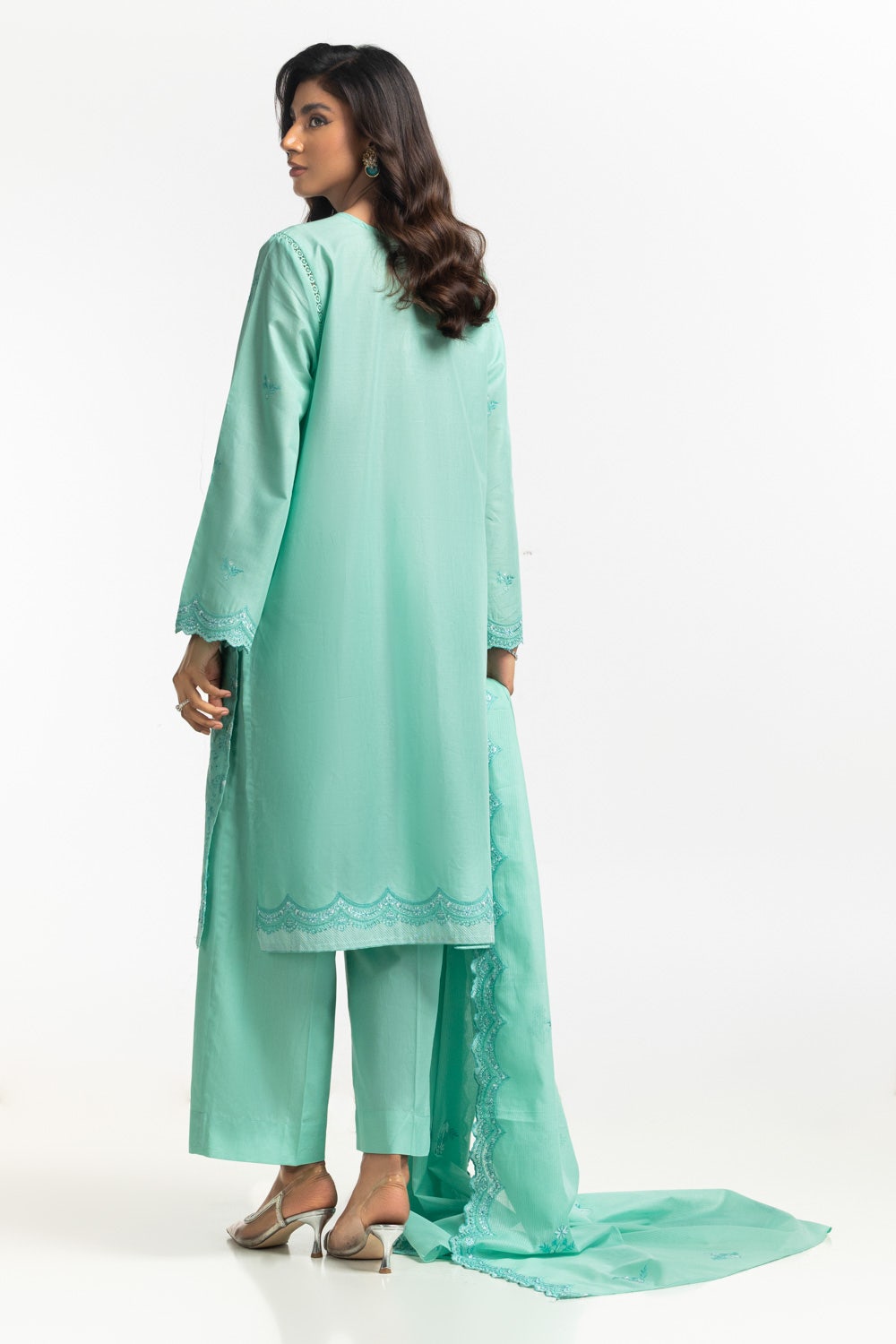 Gul Ahmed Ready to Wear 3PC Lawn Embroidered Suit IUSTKSD-547