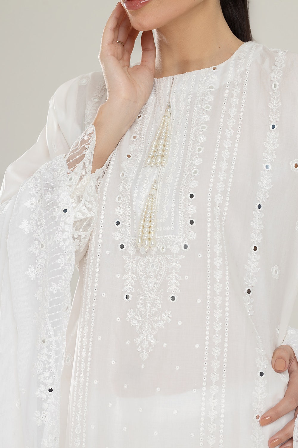 Gul Ahmed Ready to Wear 3PC Lawn Embroidered Suit IUSTKSD-563