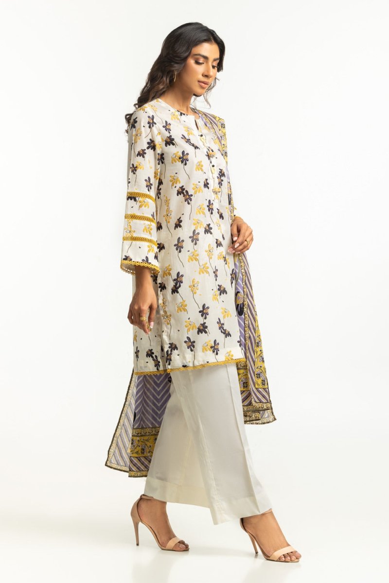 Gul Ahmed Ready to Wear 3PC Lawn Printed Suit IUSTKSD-577