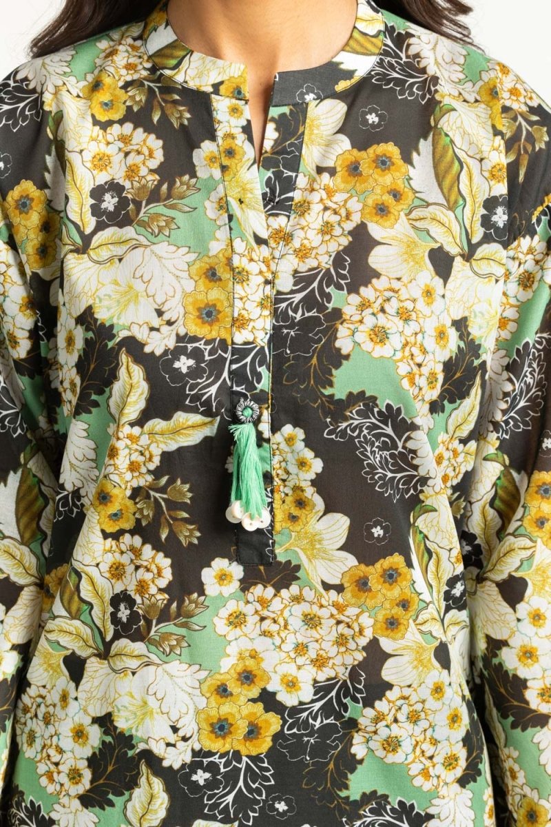 Gul Ahmed Ready to Wear 3PC Lawn Printed Suit IUSTKSD-676