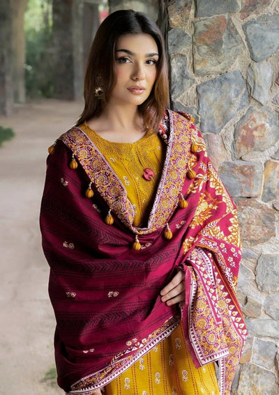 Gul Ahmed 3 Piece Unstitched Printed Khaddar Suit K-52050