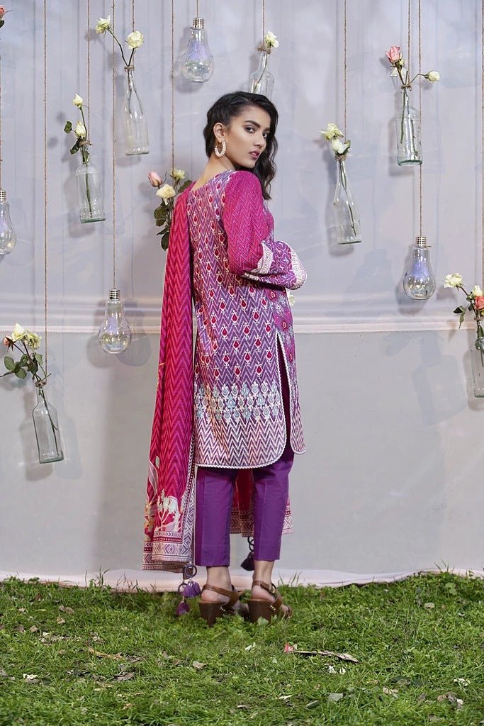 Lakhani Komal Prints 3 Piece Stitched Printed Lawn Suit LSM-2129