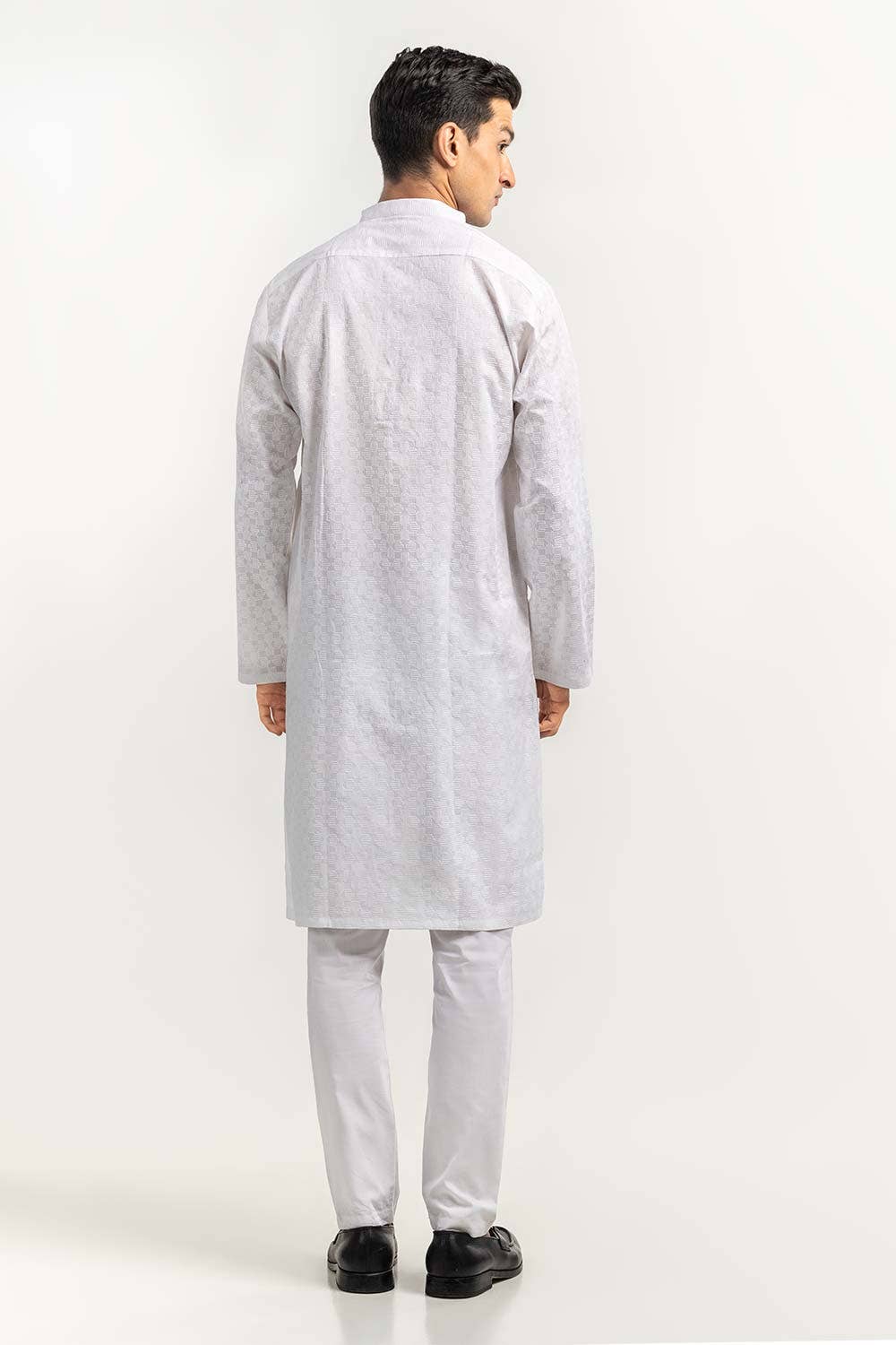 Gul Ahmed Ready to Wear White Basic Kurta KR-PLN22-053