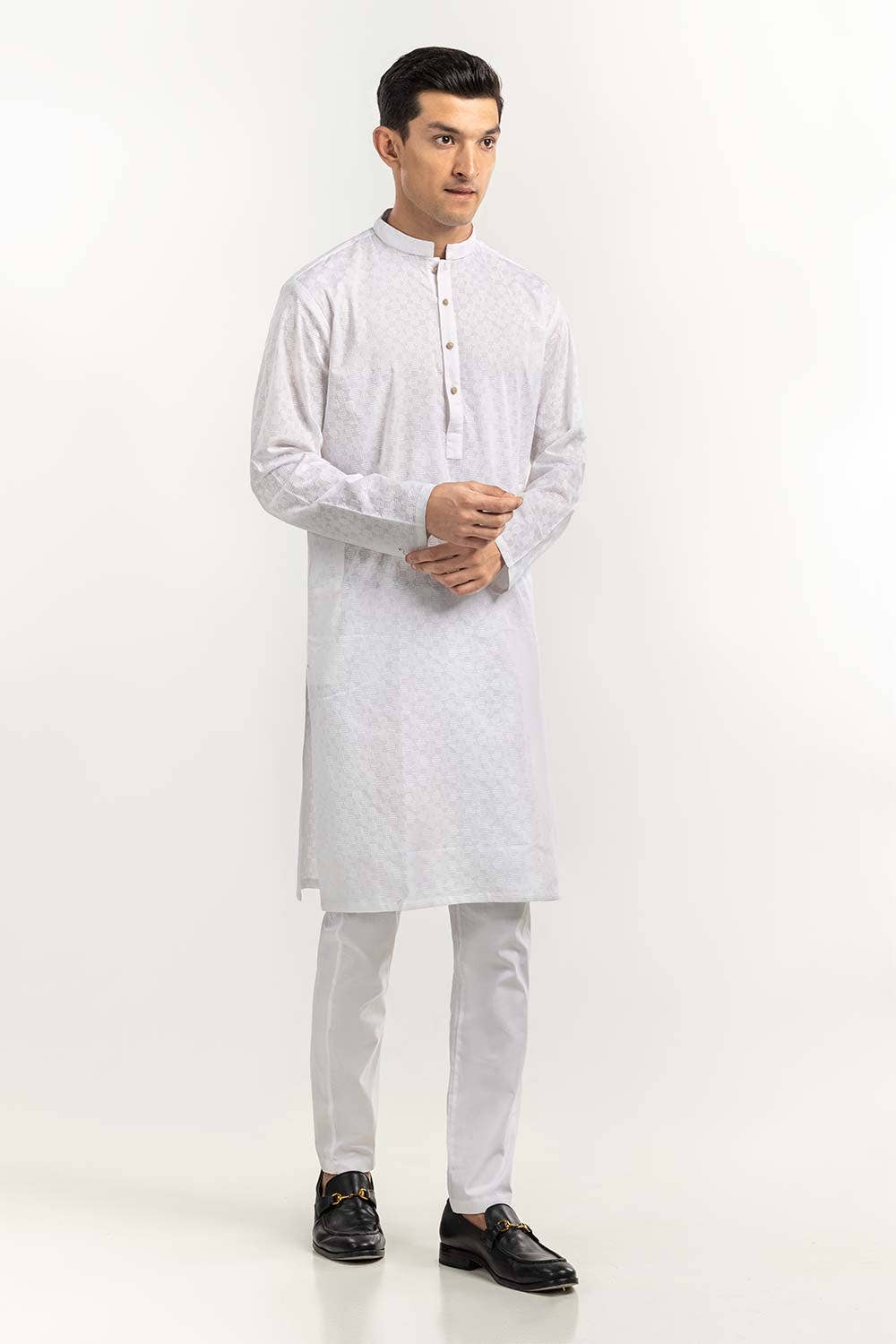 Gul Ahmed Ready to Wear White Basic Kurta KR-PLN22-053
