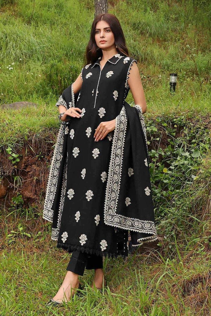 Gul Ahmed 3PC Velvet Jacquard Stitched Suit KVJ-32001