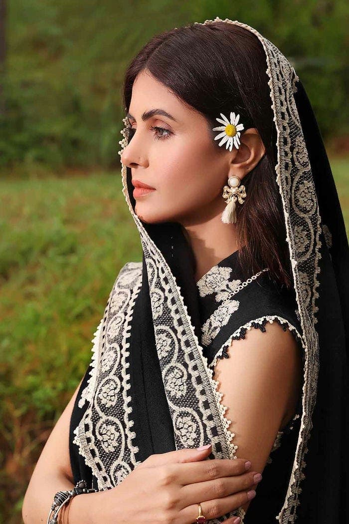 Gul Ahmed 3PC Velvet Jacquard Stitched Suit KVJ-32001