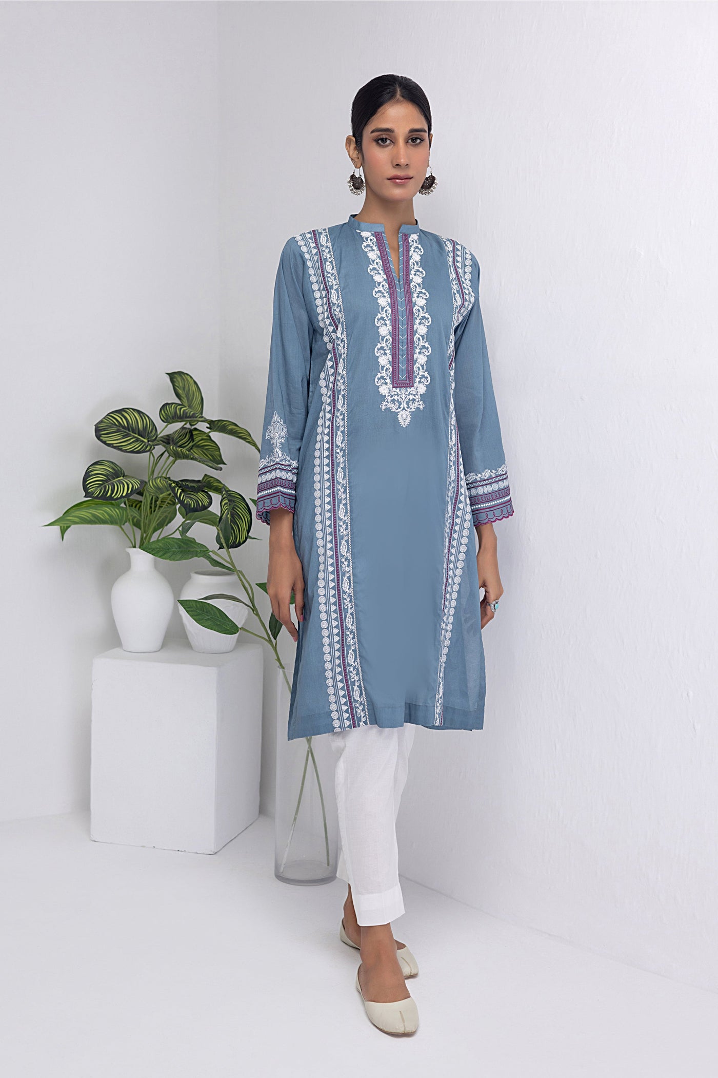Lakhany 01 Piece Ready to Wear Dyed Embroidered Shirt - LG-AM-0024