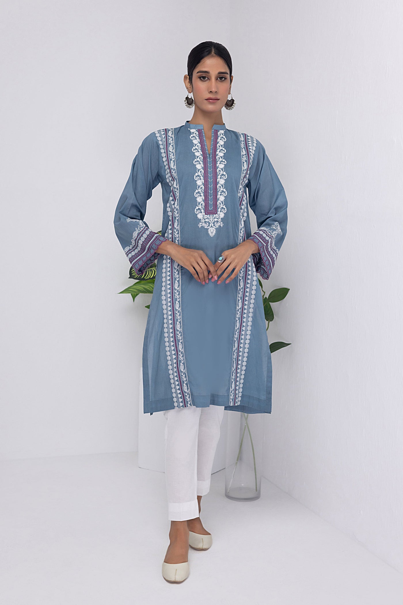Lakhany 01 Piece Ready to Wear Dyed Embroidered Shirt - LG-AM-0024