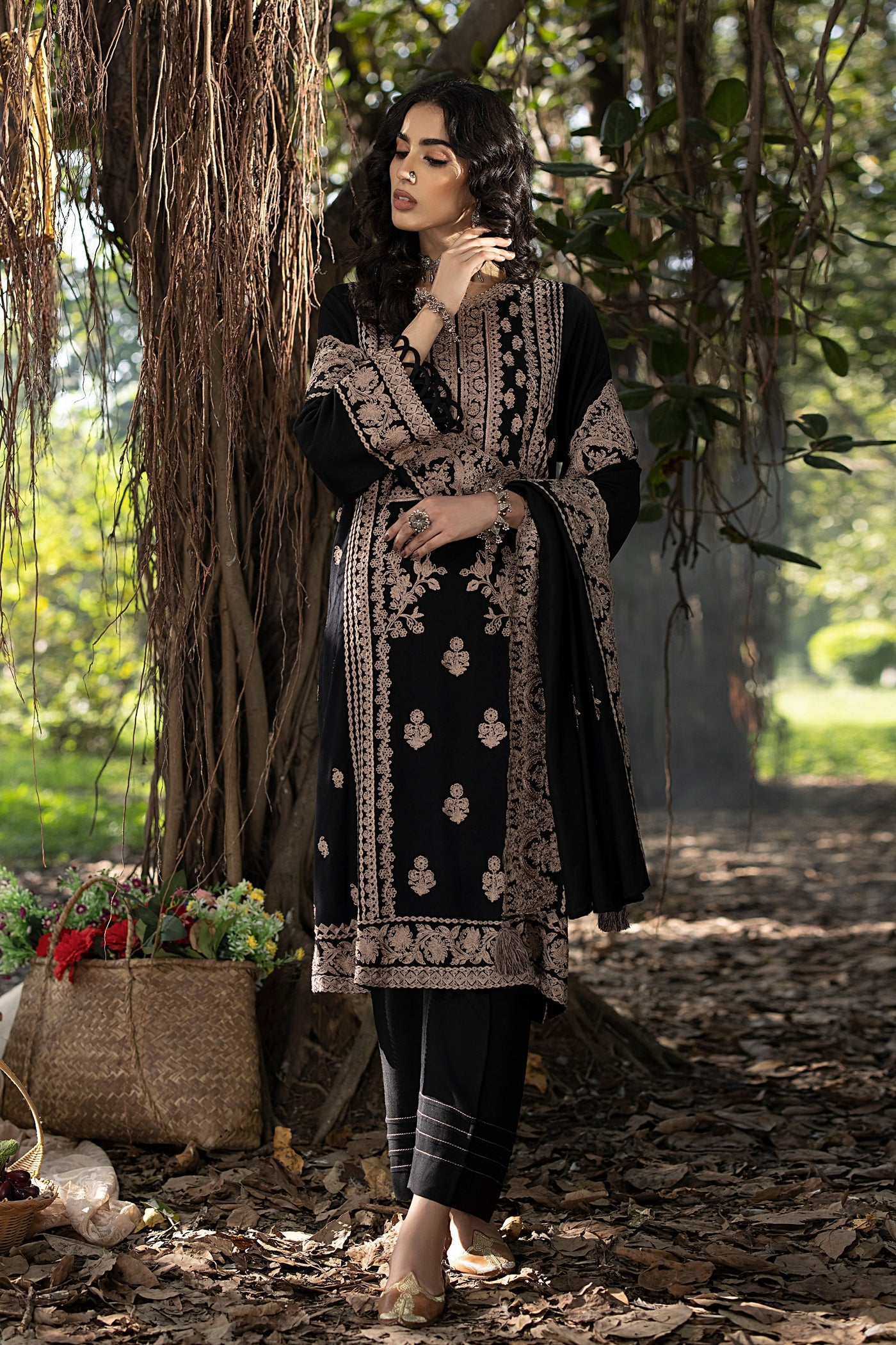 Lakhany 3 Piece Unstitched Winter Shawl Embroidered Suit LG-IZ-0037