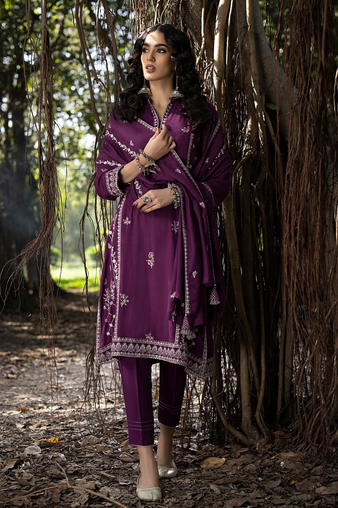 Lakhany 3 Piece Unstitched Winter Shawl Embroidered Suit LG-IZ-0050
