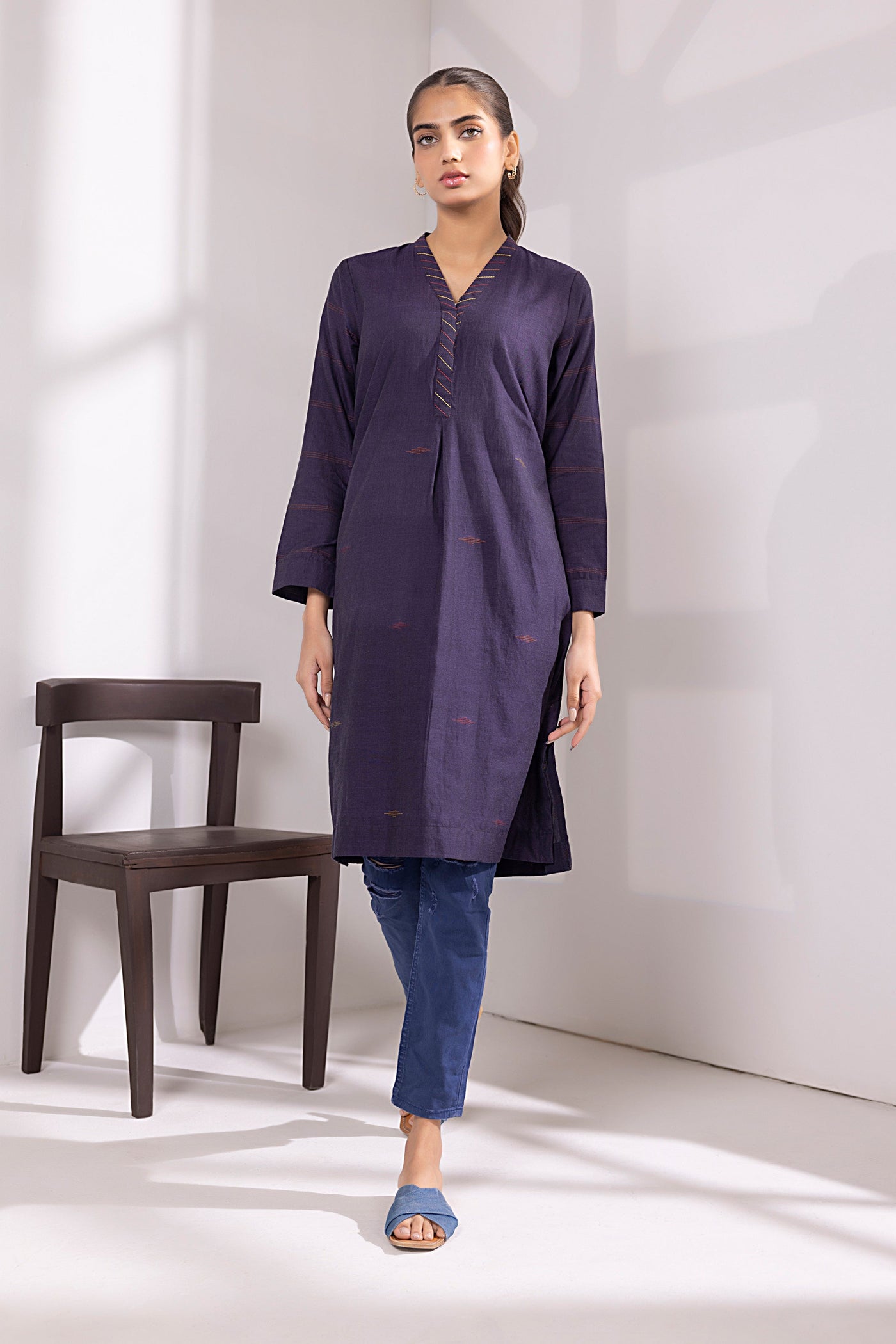 Lakhany 01 Piece Ready to Wear Yarn Dyed Cotton Embroidered Shirt - LG-IZ-0144