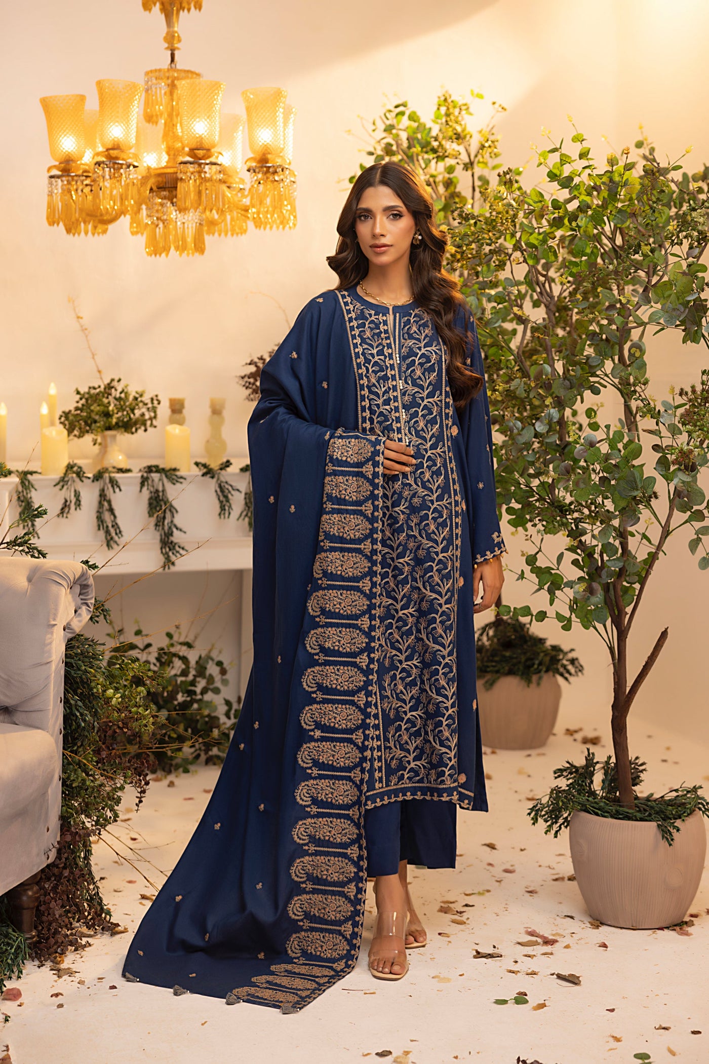 Lakhany 03 Piece Unstitched Cashmi Vool Embroidered Suit - LG-IZ-0248