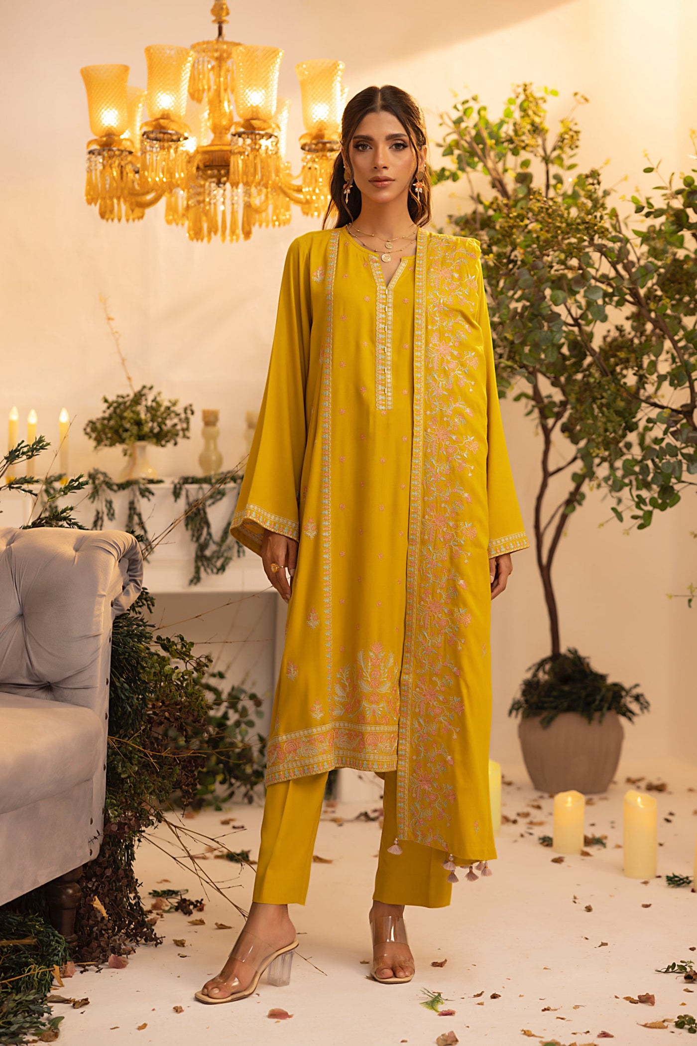 Lakhany 03 Piece Unstitched Cashmi Vool Embroidered Suit - LG-IZ-0249