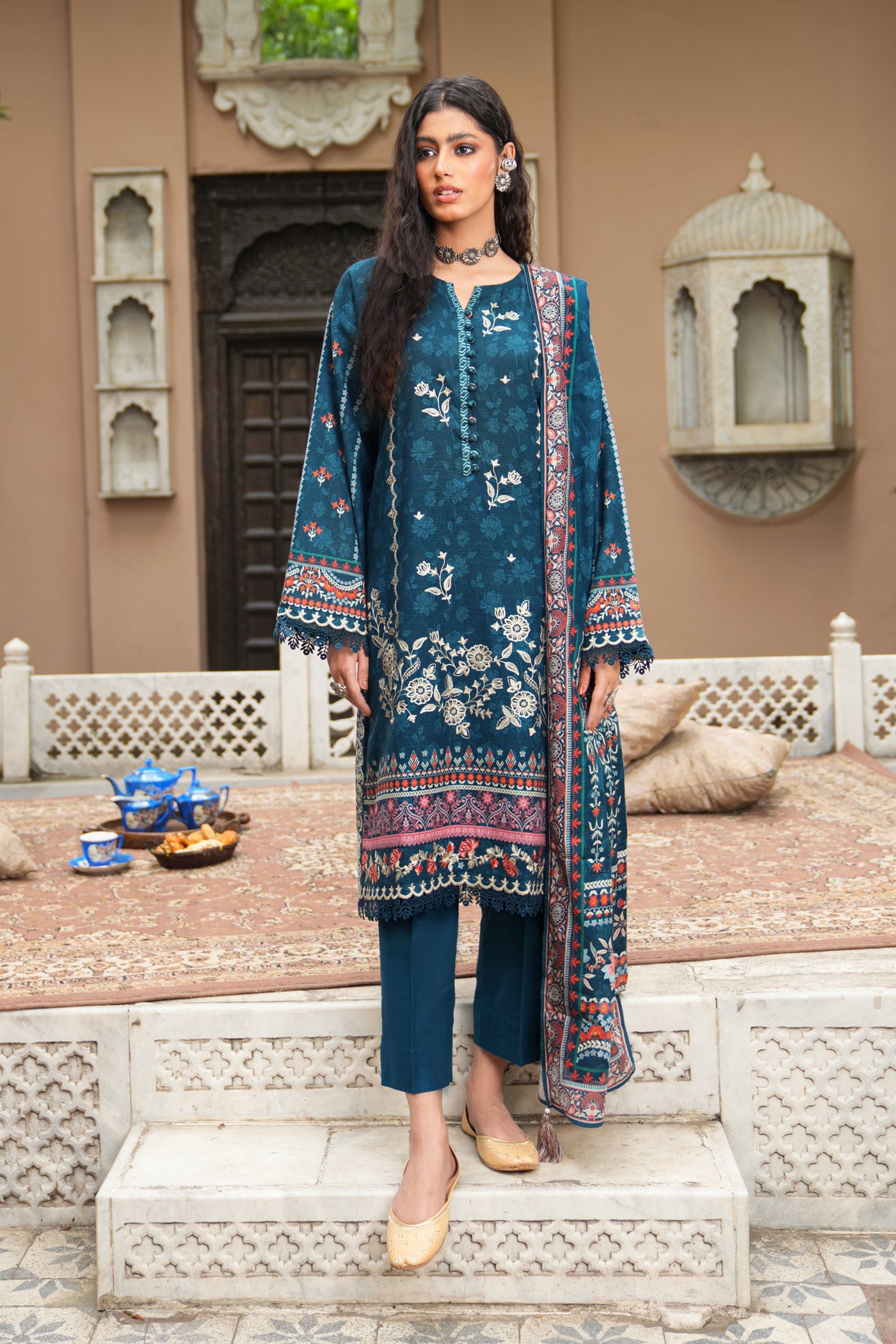 Lakhany 03 Piece Stitched Dastan Embroidered Khaddar Suit - LG-MB-0042