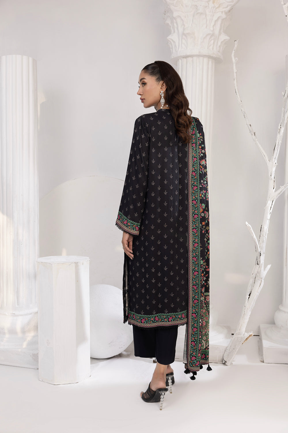 Lakhany 03 Piece Unstitched Printed Cottel Suit - LG-MM-0602