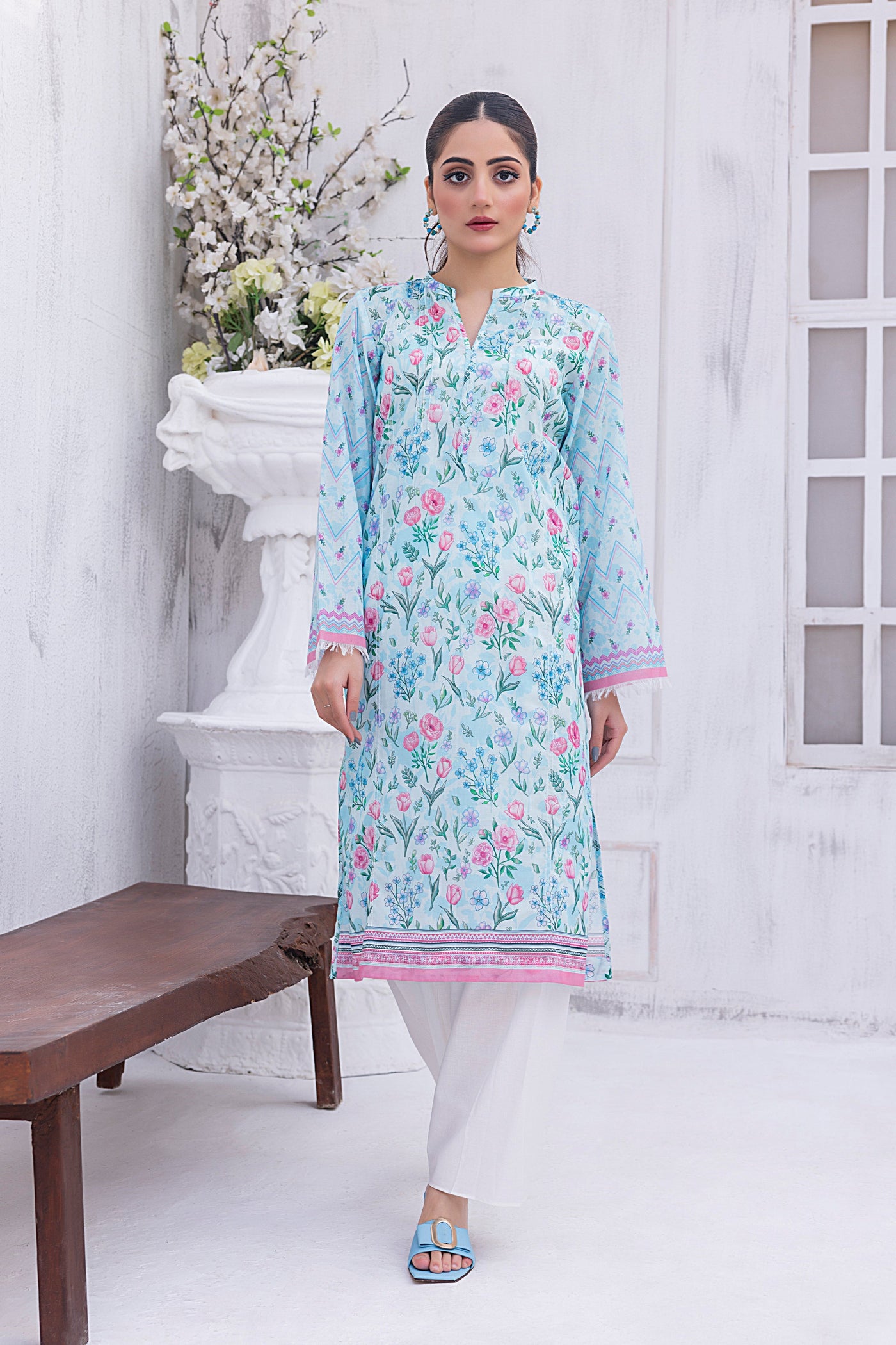 Lakhany 01 Piece Unstitched Printed Lawn Shirt - LG-RL-0034