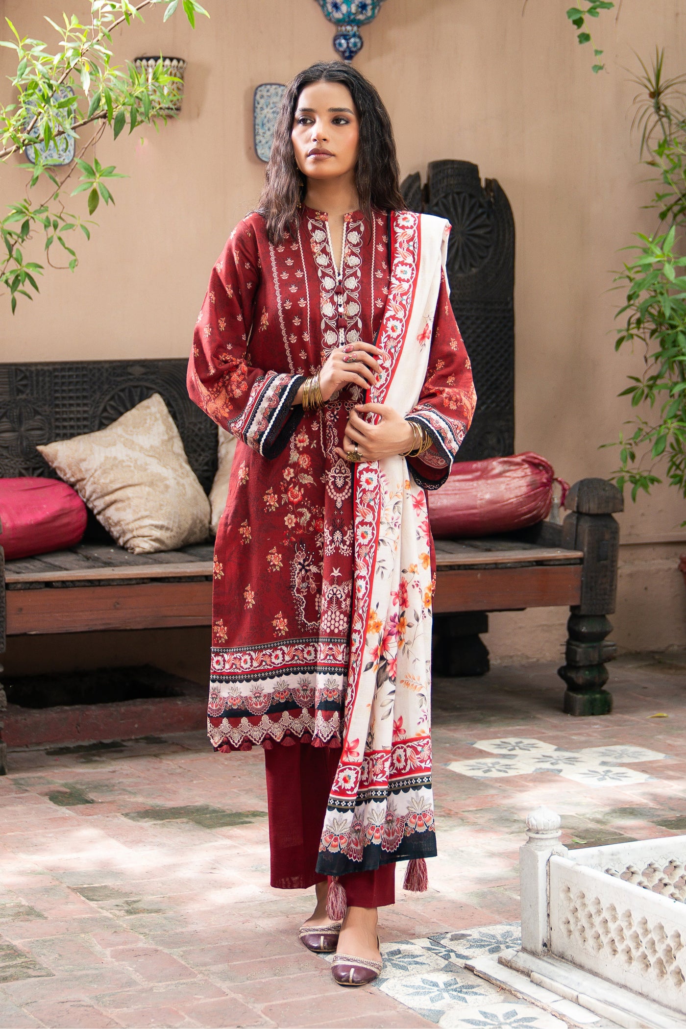 Lakhany 03 Piece Unstitched Dastan Printed Embroidered Khaddar Suit - LG-RL-0092