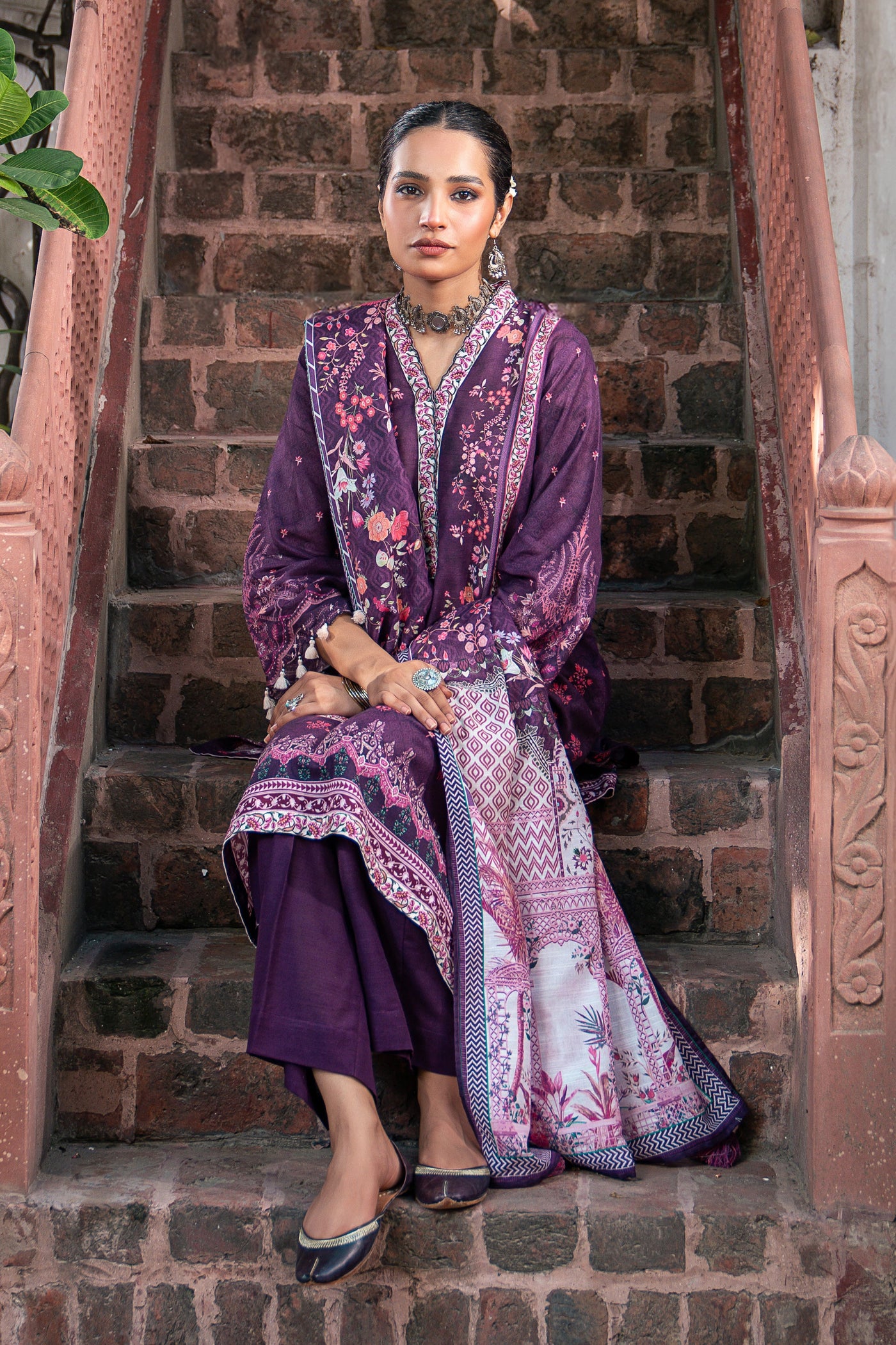 Lakhany 03 Piece Stitched Dastan Printed Khaddar Suit - LG-RL-0164