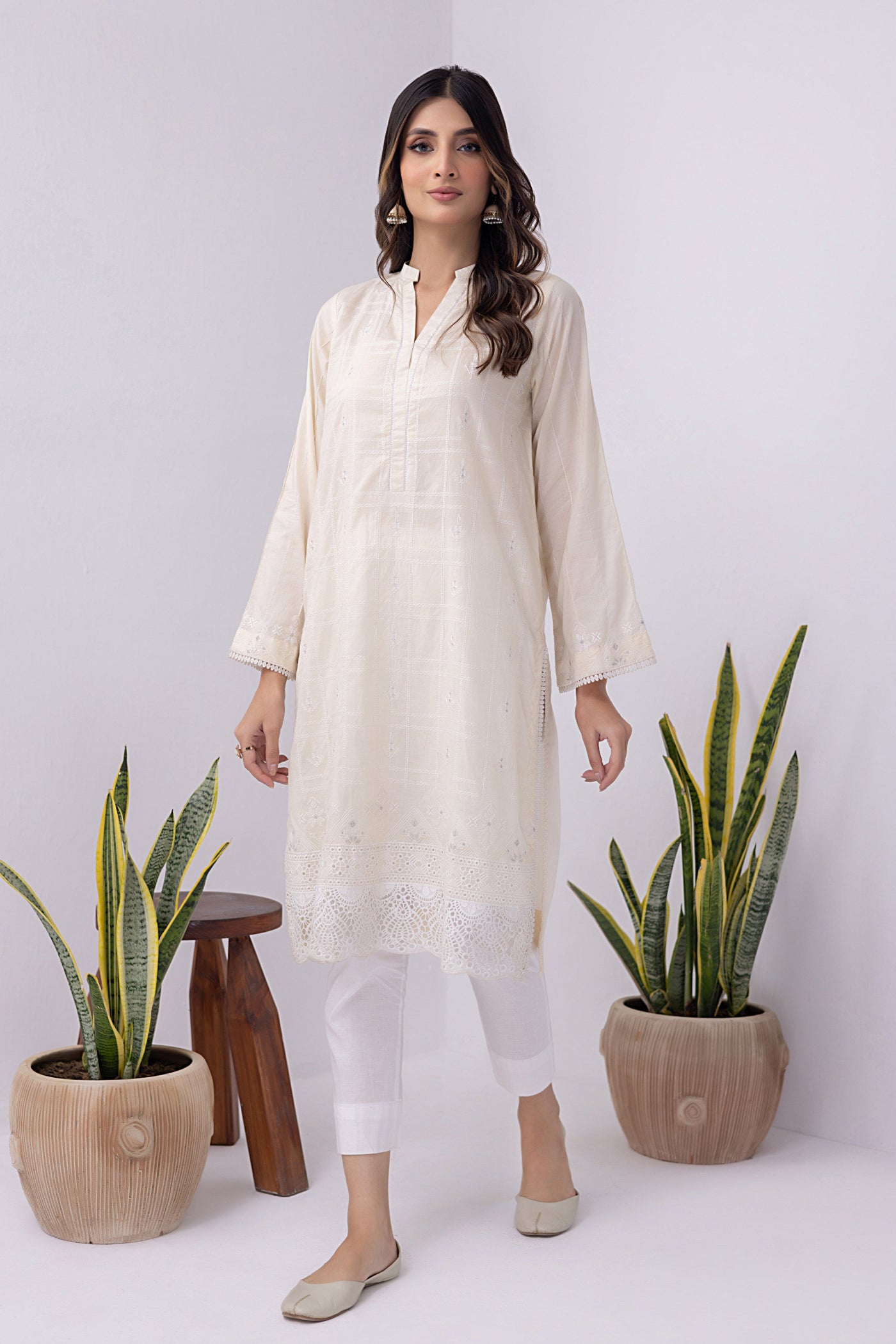 Lakhany 01 Piece Ready to Wear Dyed Embroidered Shirt - LG-SK-0063