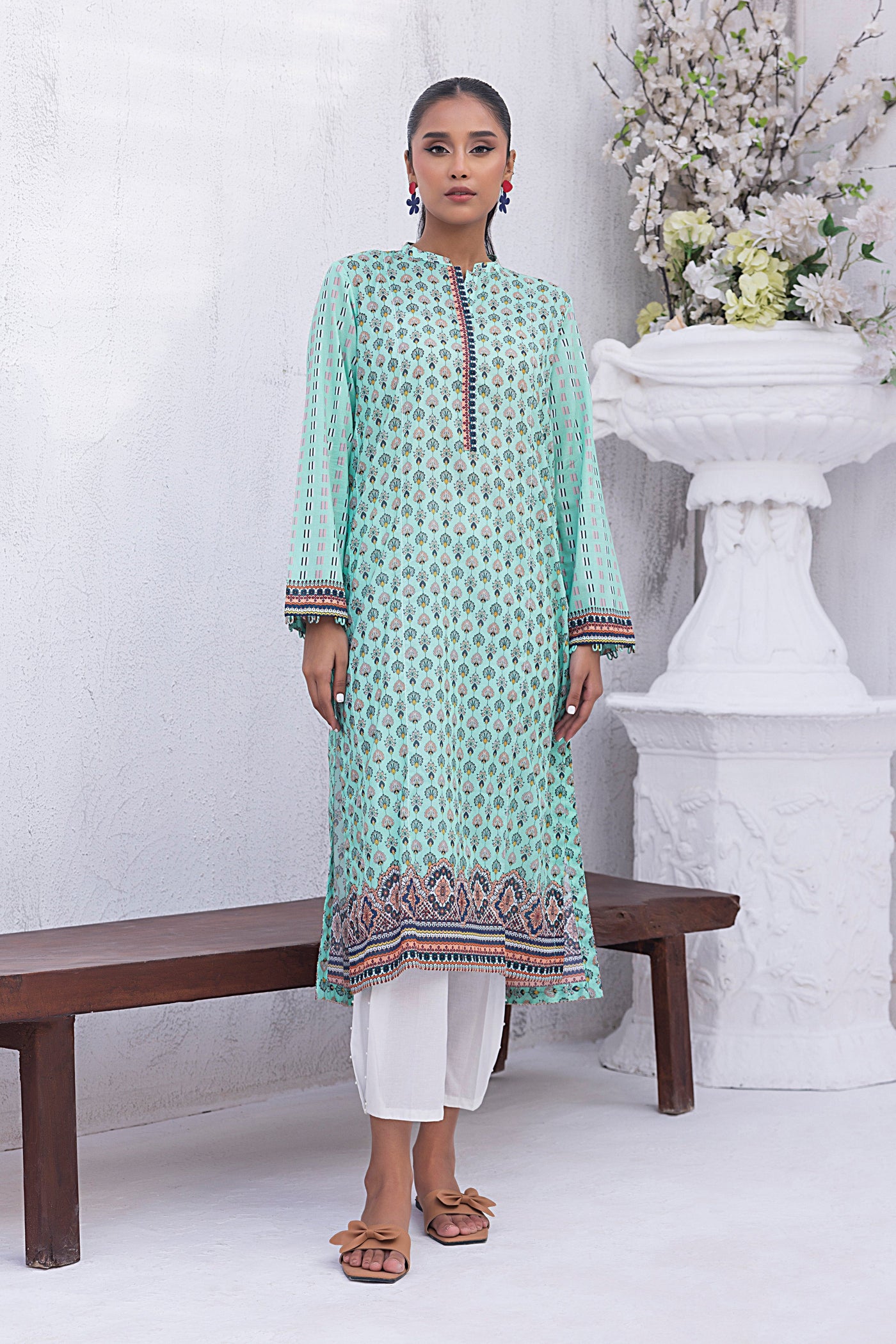Lakhany 01 Piece Unstitched Printed Lawn Shirt - LG-SK-0199