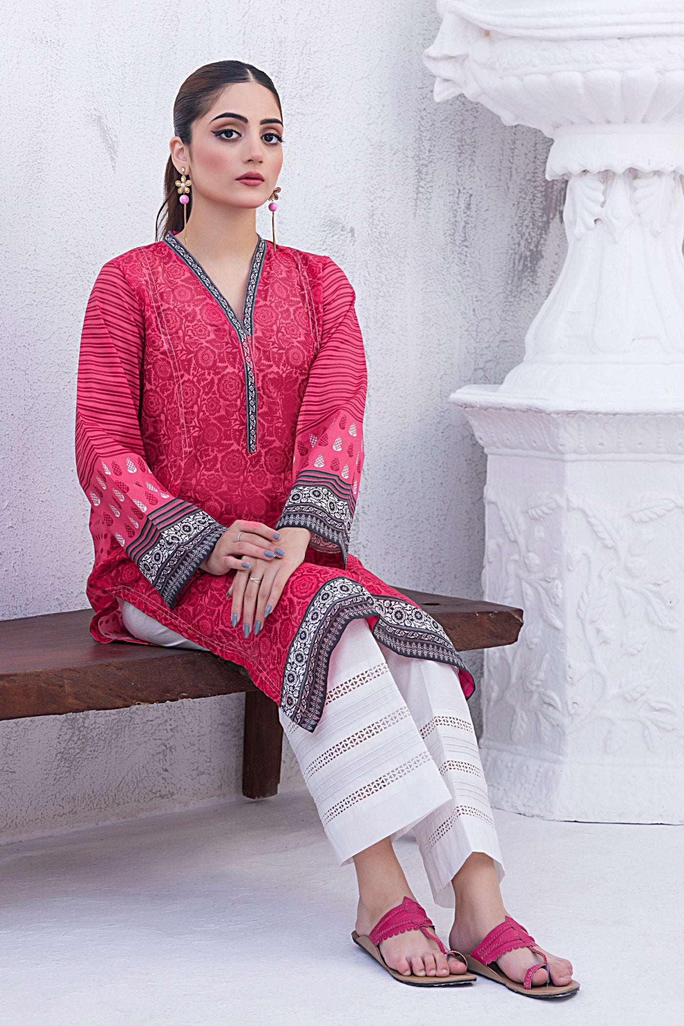 Lakhany 01 Piece Unstitched Printed Lawn Shirt - LG-SR-0203
