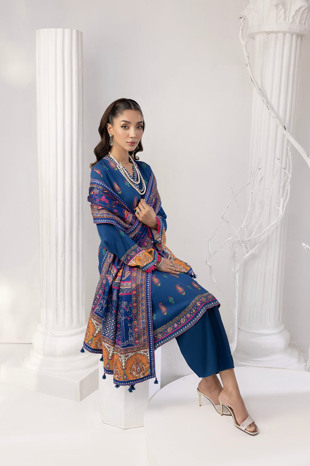 Lakhany 03 Piece Unstitched Printed Cottel Suit - LG-UB-0088