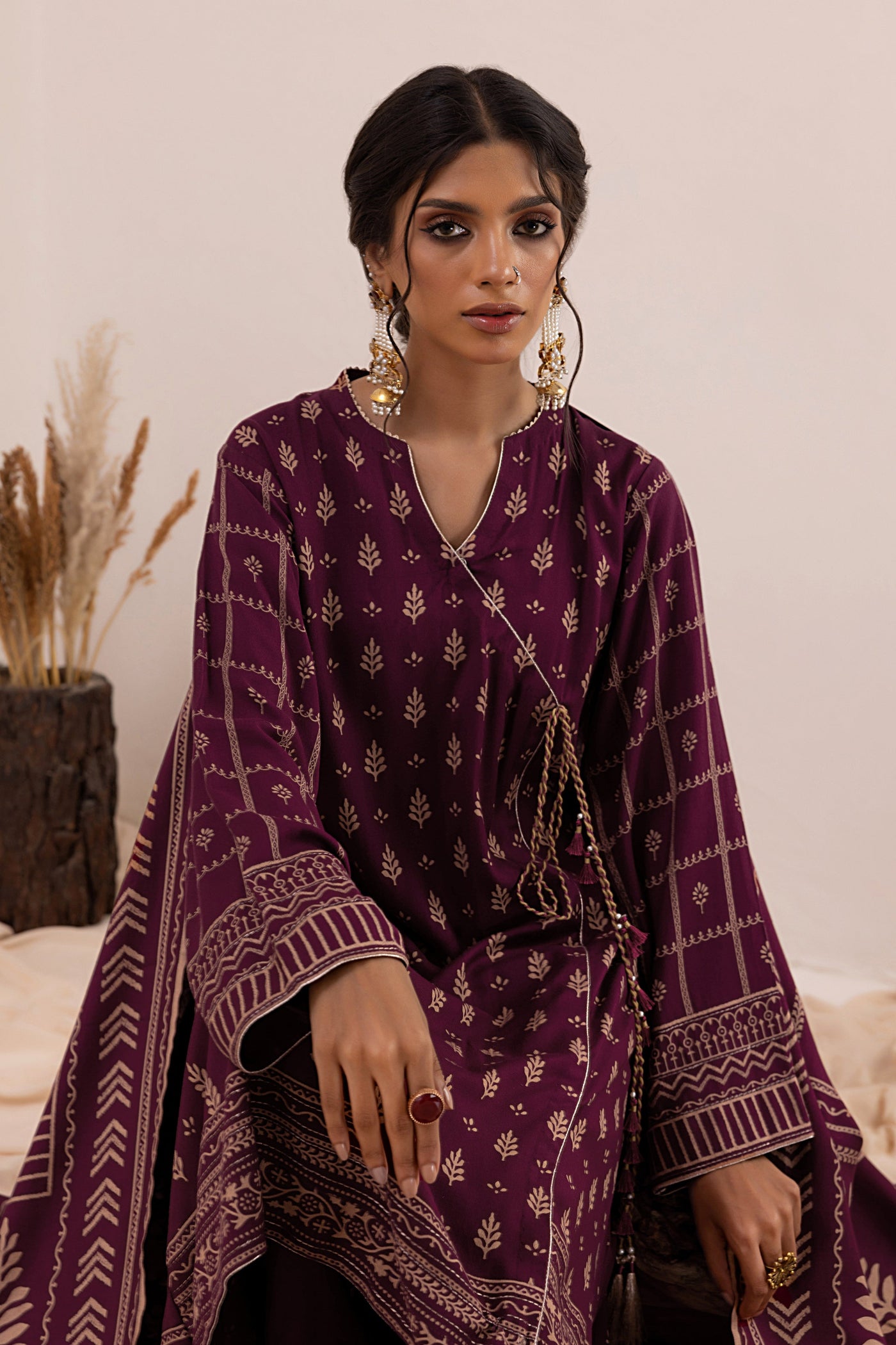 Lakhany 3 Piece Unstitched Pashmina Prints Suit LG-ZH-0093-C