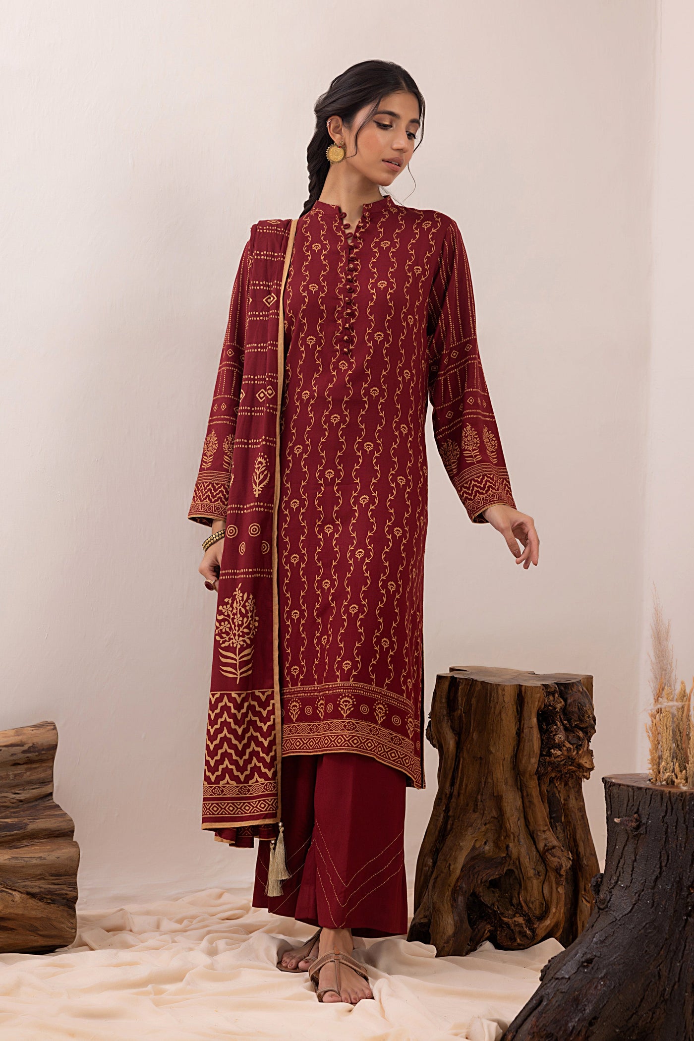 Lakhany 3 Piece Unstitched Pashmina Prints Suit LG-ZH-0094-B