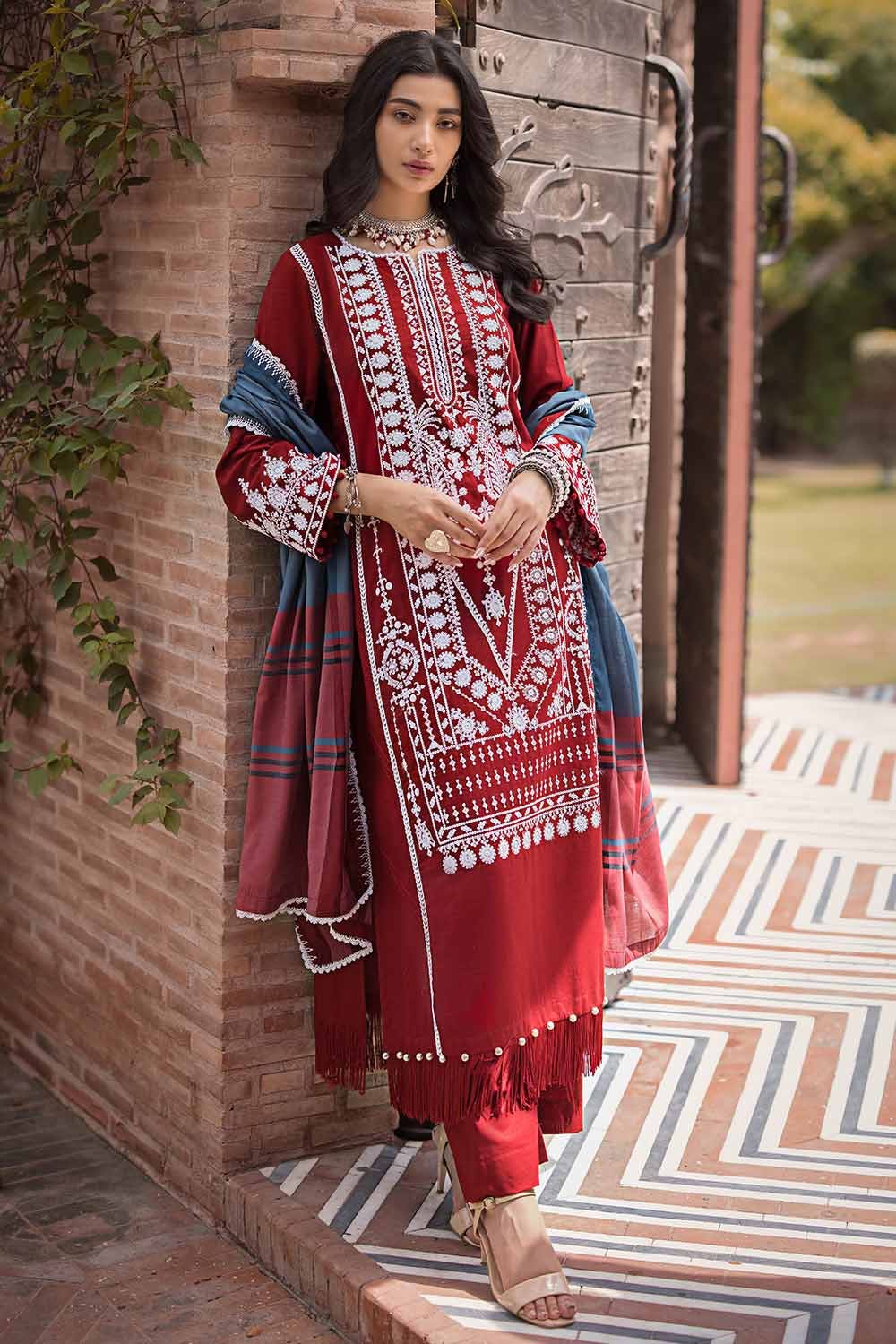 Gul Ahmed 3PC Embroidered Khaddar Unstitched Suit with Jacquard Dupatta MJ-32058