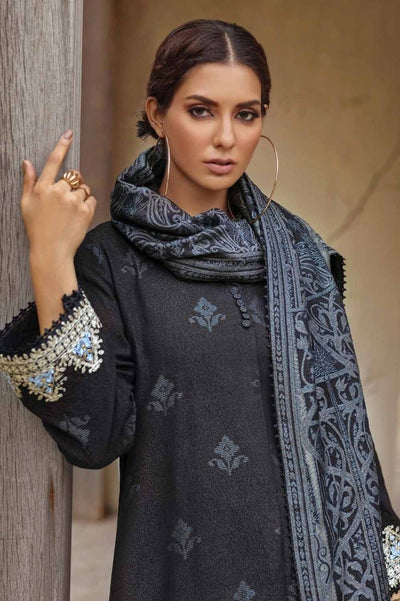 Gul Ahmed 3PC Karandi Jacquard Unstitched Suit with Karandi Jacquard Dupatta MJ-32069