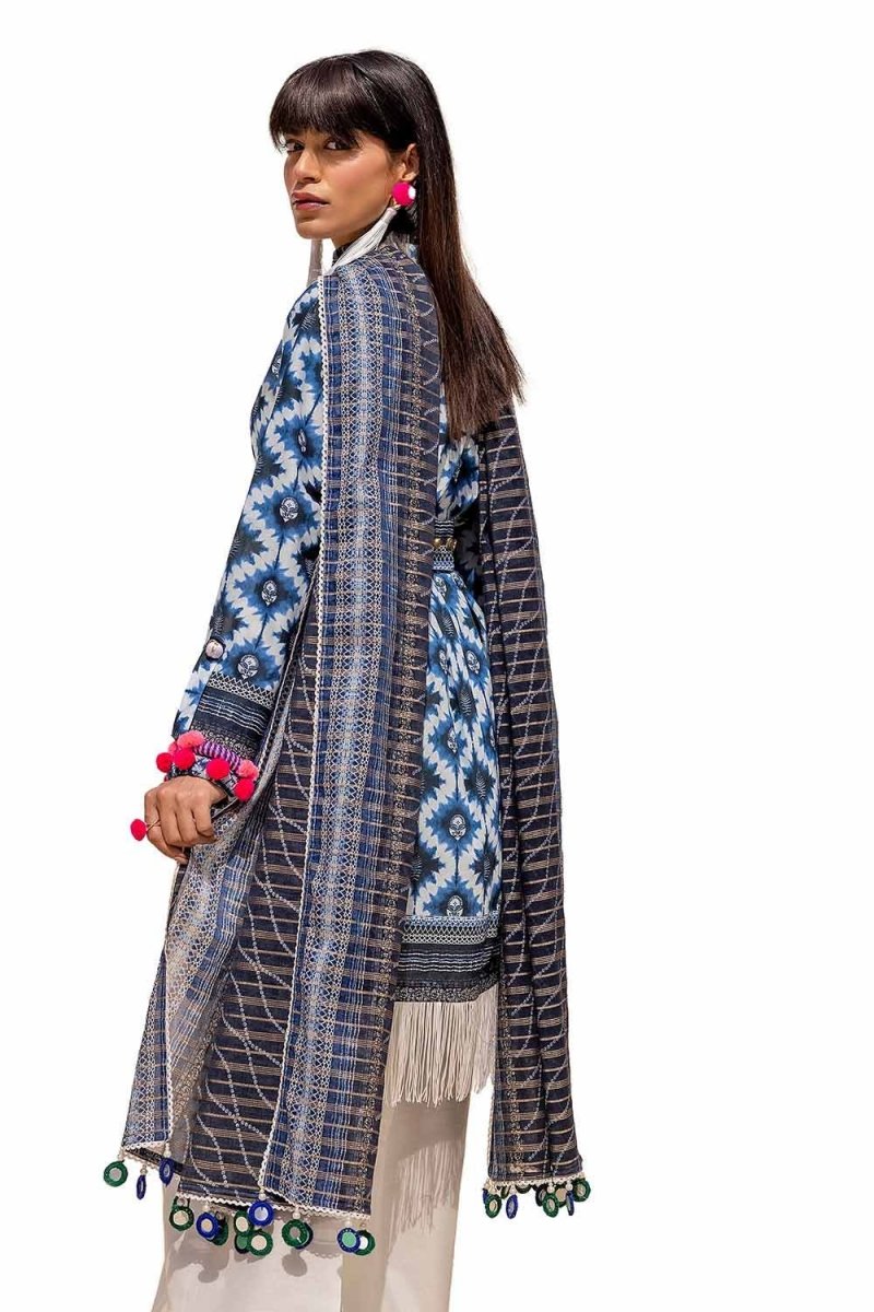 Gul Ahmed 3PC Unstitched Printed Lawn Suit with Zari Stripe Dupatta ST-42004