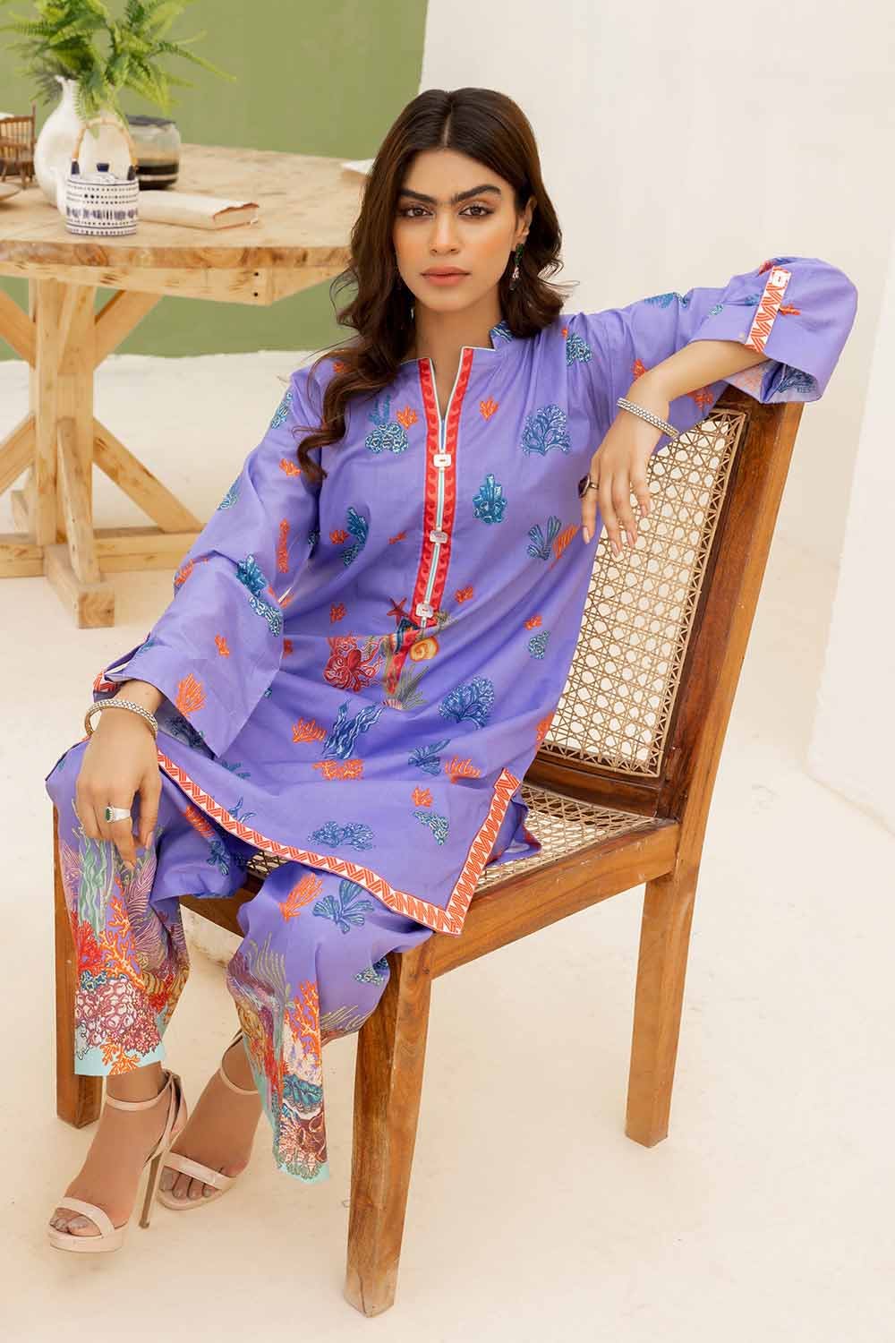 Gul Ahmed 2PC Printed Cambric Unstitched Suit TCN-32010