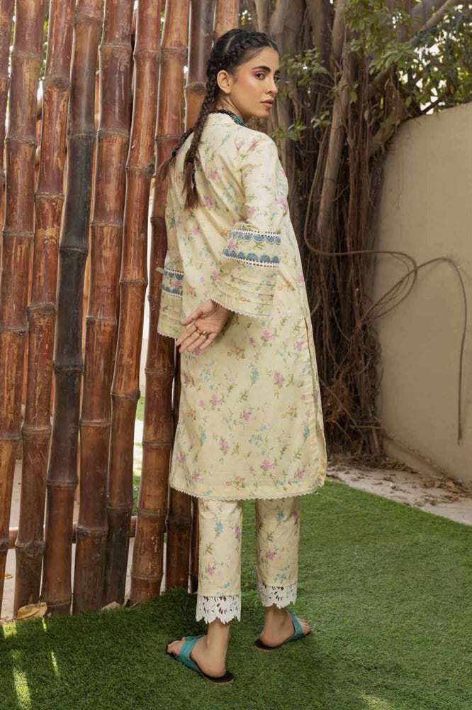 Gul Ahmed 2PC Printed Lawn Unstitched Suit with Croatia Laces TL-42013