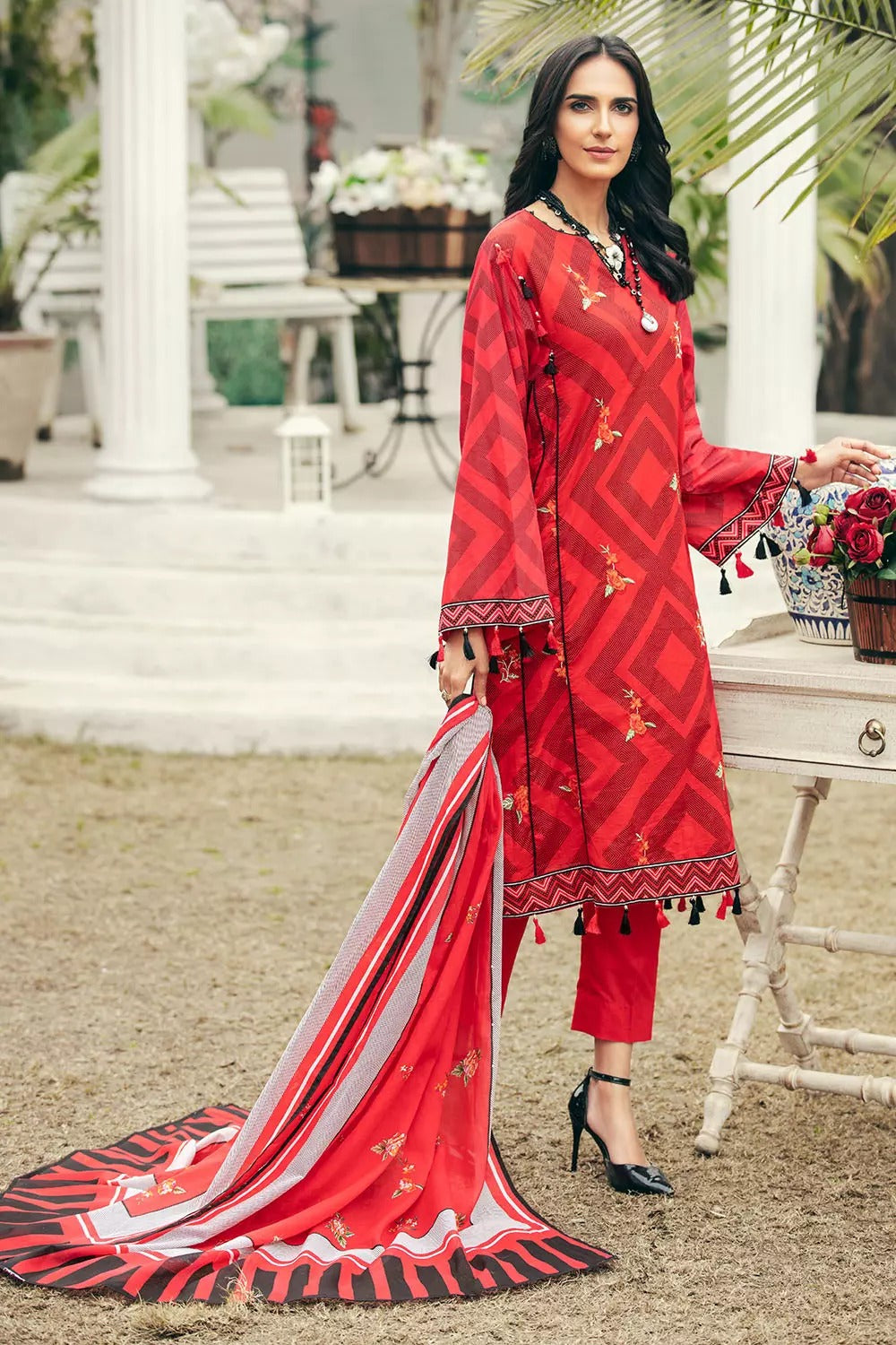 Gul Ahmed 3PC Unstitched Embroidered Printed Lawn Suit With Printed Lawn Dupatta CL-1218