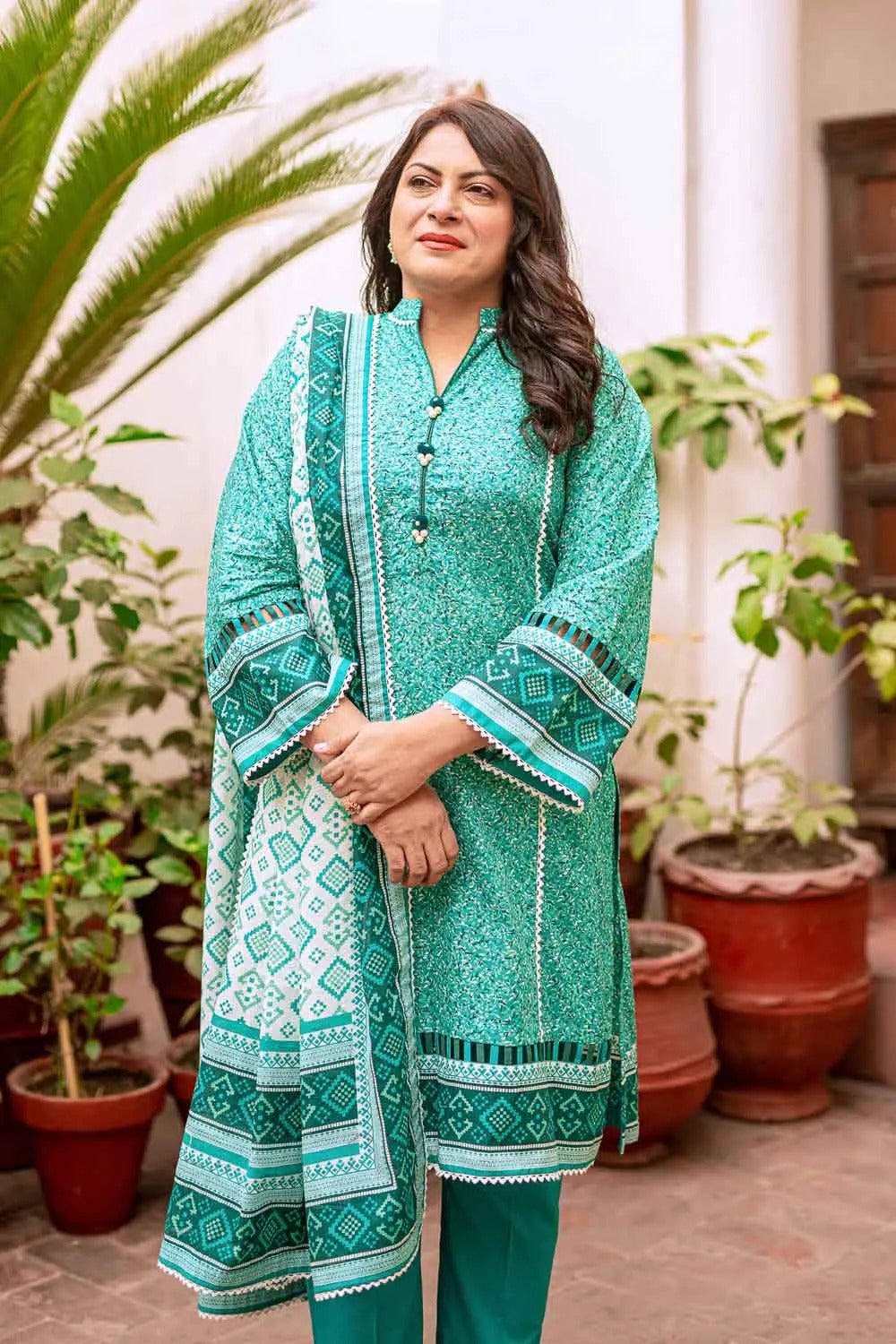 Gul Ahmed 3PC Lawn Unstitched Printed Suit CL-22011 A