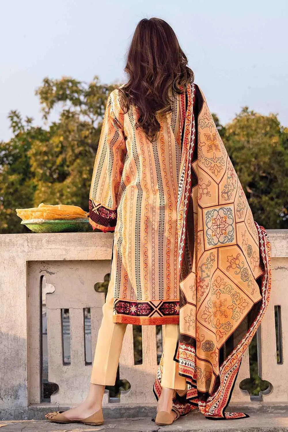 Gul Ahmed 3PC Unstitched Printed Lawn Suit CL-22028 B