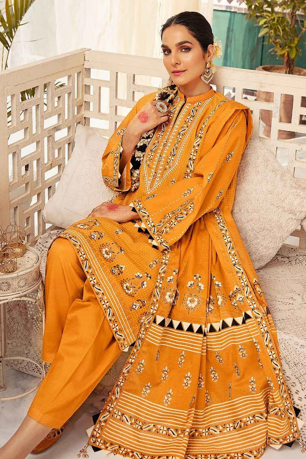 Gul Ahmed 3PC Unstitched Gold and Lacquer Printed Lawn Suit CL-22128