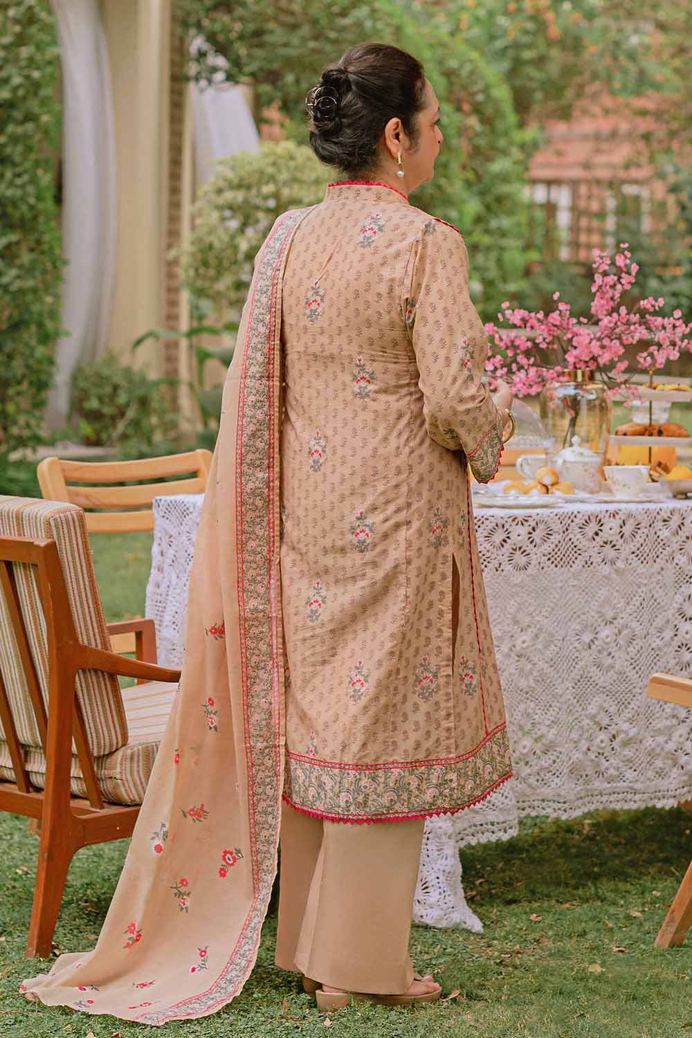 Gul Ahmed 3PC Lawn Unstitched Printed Suit CL-22228 B